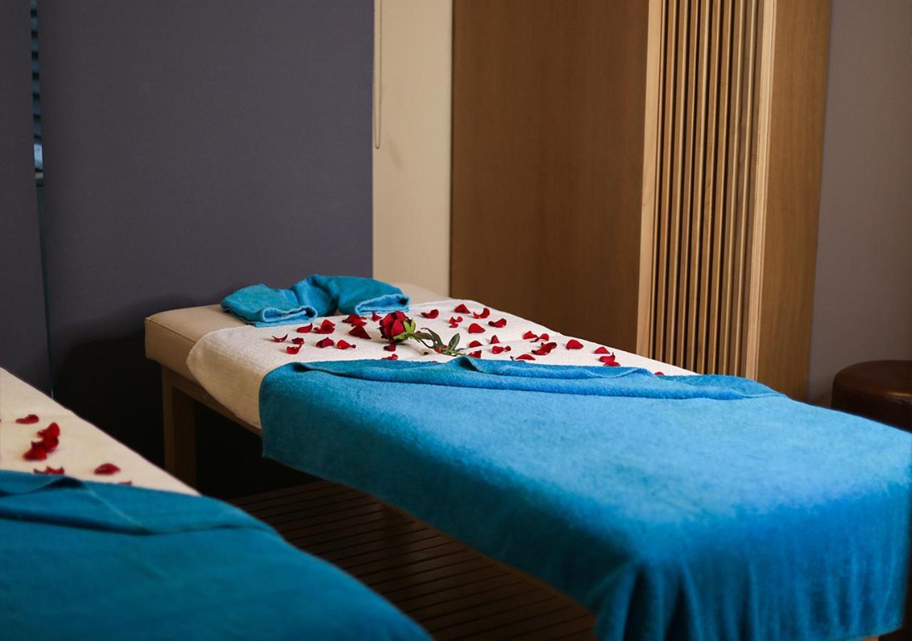 Saifi Suites Hotel Beiroet Buitenkant foto