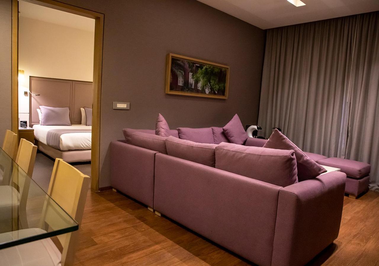 Saifi Suites Hotel Beiroet Buitenkant foto
