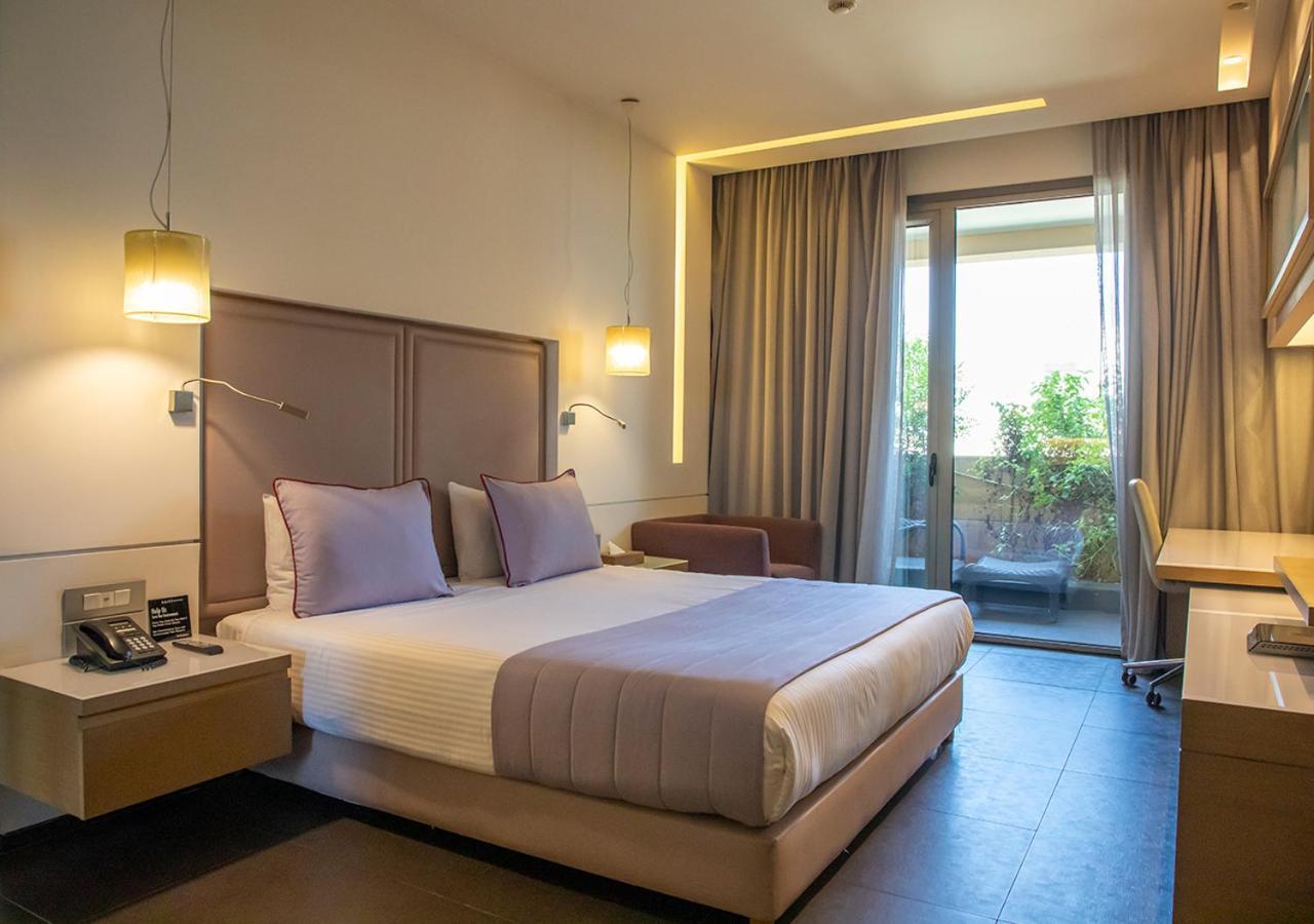 Saifi Suites Hotel Beiroet Buitenkant foto