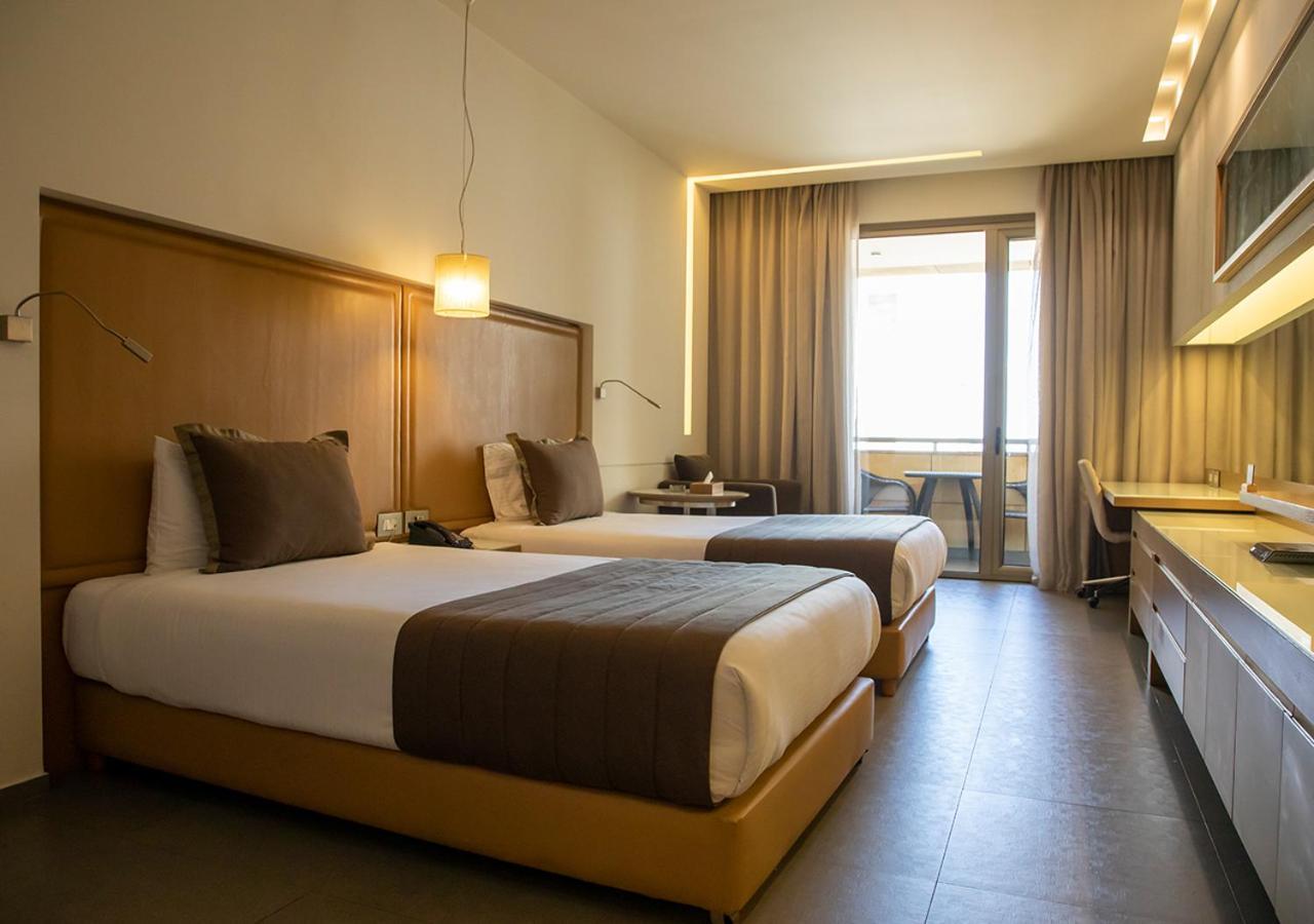 Saifi Suites Hotel Beiroet Buitenkant foto