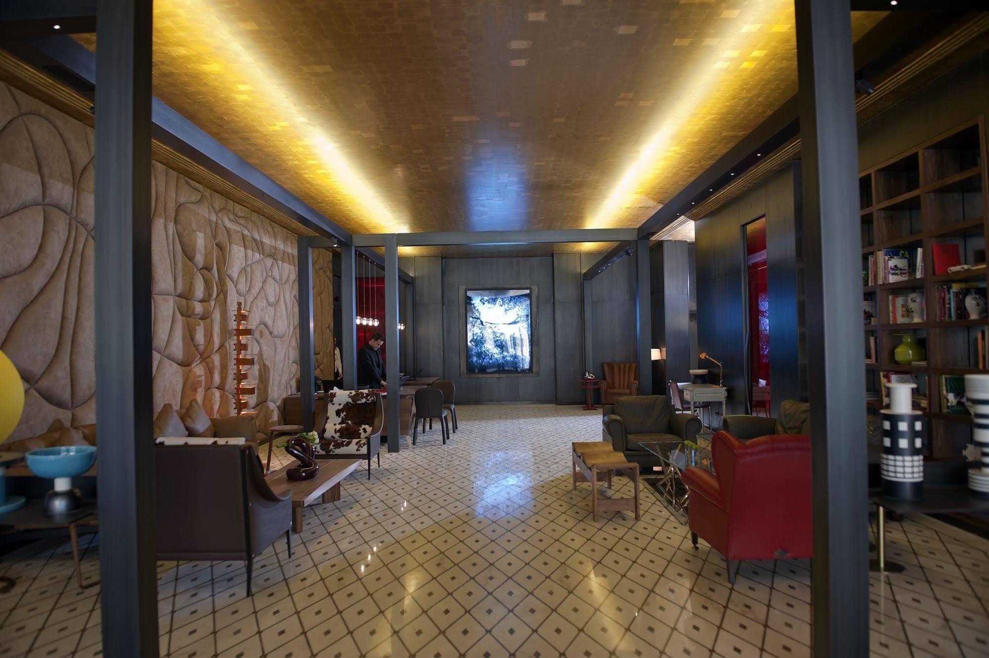 Saifi Suites Hotel Beiroet Buitenkant foto
