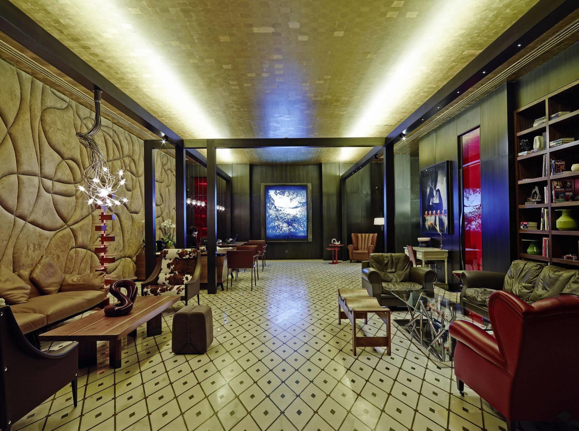Saifi Suites Hotel Beiroet Buitenkant foto